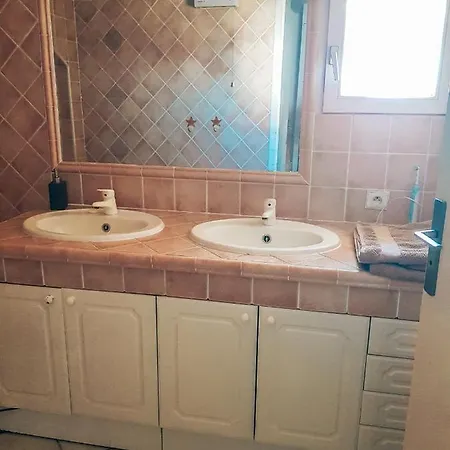 Agréable Maison Avec Grande Terrasse Au Calme *